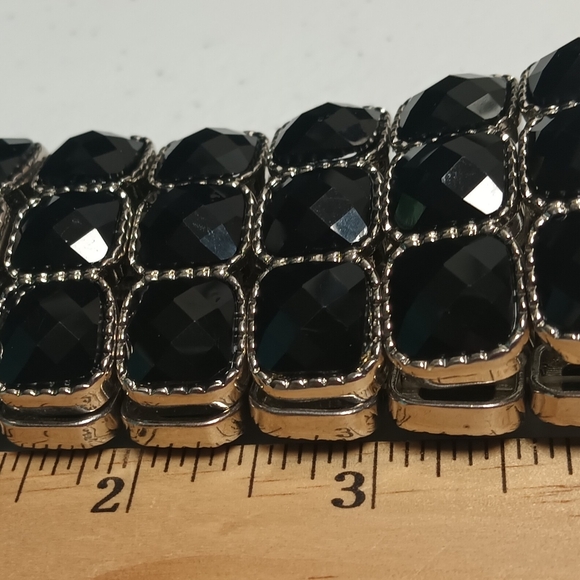 FRINGE LLC. BLACK STUD BRACELET - Picture 4 of 5